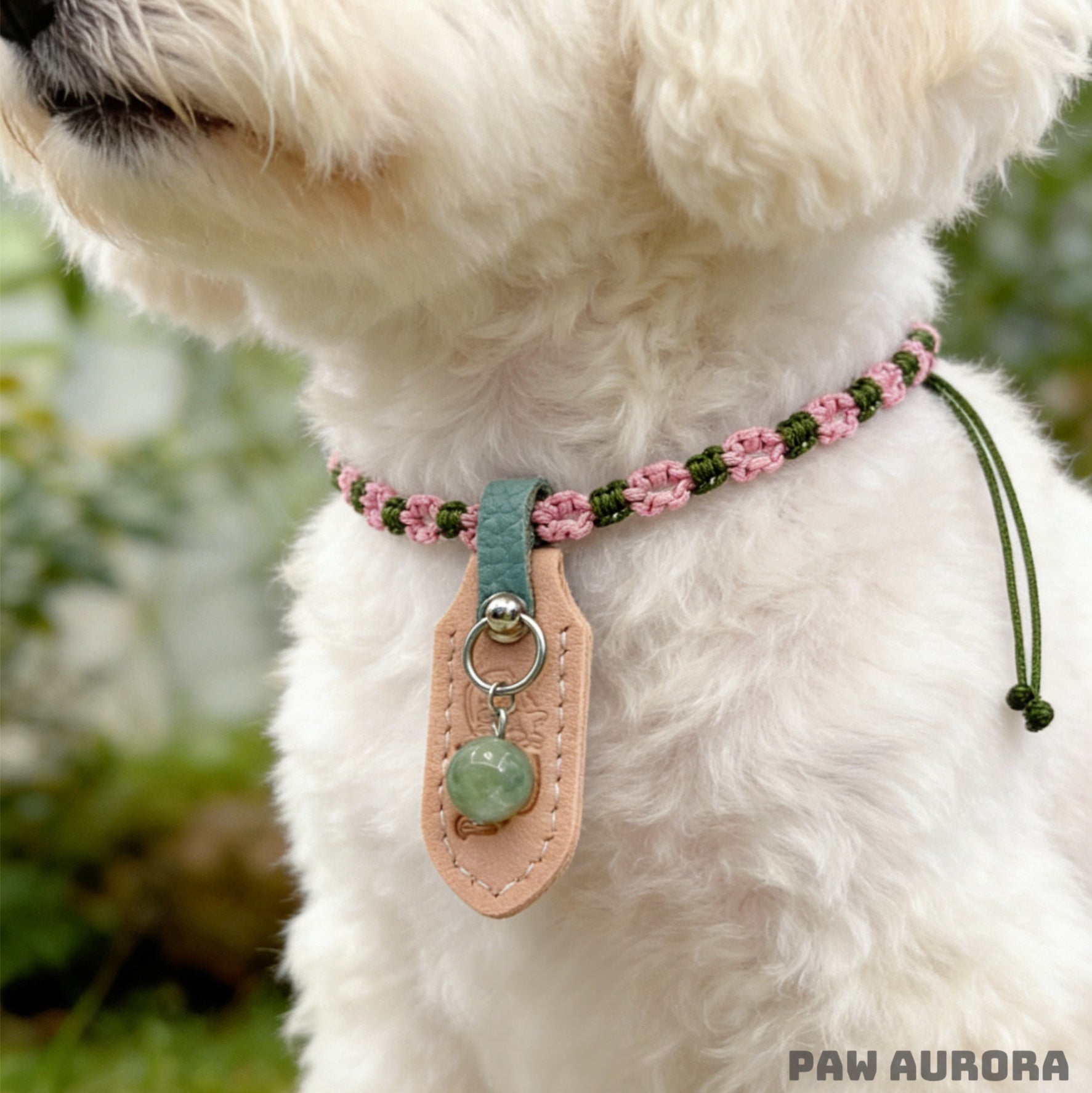 Collier pour animaux de compagnie fait main original | Cristal naturel et fil Yu tressé (émeraude)