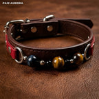 PAW AURORA Collier pour animal de compagnie en cristal Twilight Abyss | Collier de luxe gothique en cuir pour chien avec Œil de Tigre et Obsidienne naturels | Nom personnalisable | Bijoux compagnons à l'esthétique sombre